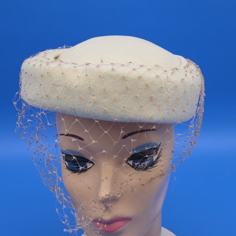 Vintage Ivory Felt Pillbox Hat Pink Dotted Veil Netting Womens 1950s 60s